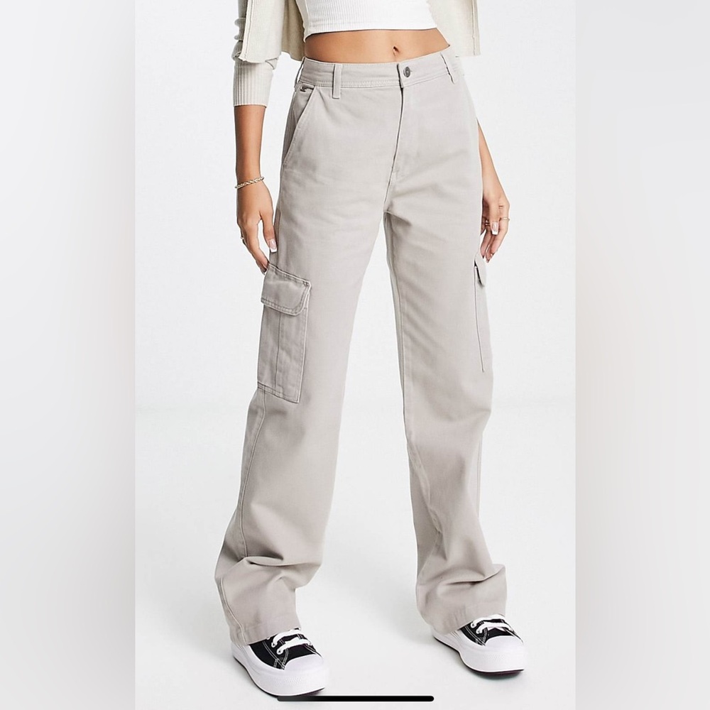 Pull & Bear low rise cargo with paneling detail in ecru